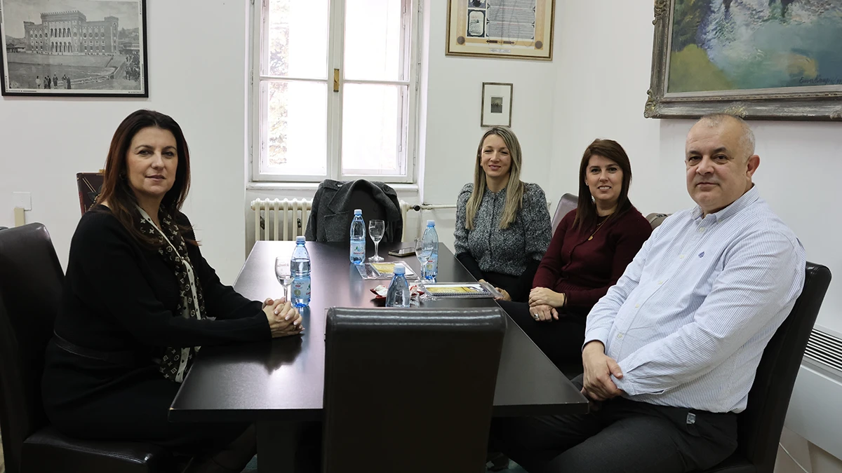 Direktor Muzeja Hercegovine posjetio NUBBiH i uručio monografiju povodom 70 godina rada