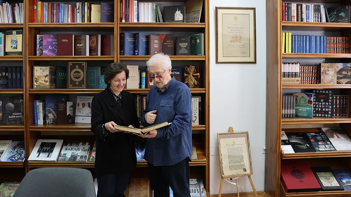 Primopredaja bilježnice – začetnice „Leksikona Sarajeva“